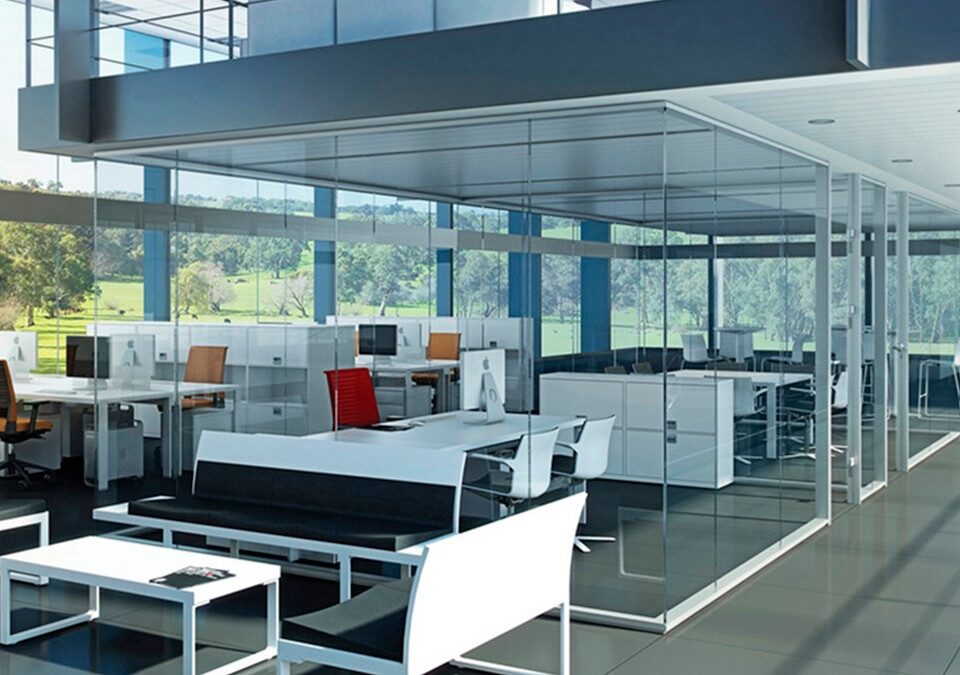 Oficinas con particiones de vidrio